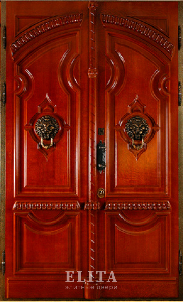 Парадная дверь в дом №11 с отделкой массив дуба