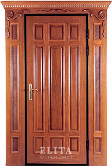 Парадная дверь в дом №1 с отделкой массив дуба